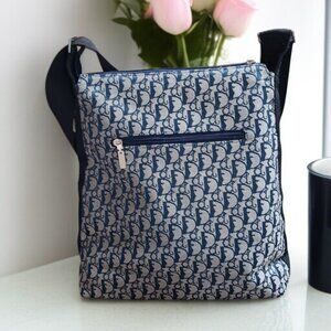 Navy Gray Soft Tote Bag w/ Front Zip Pocket & Adjustable Strap – NWOT